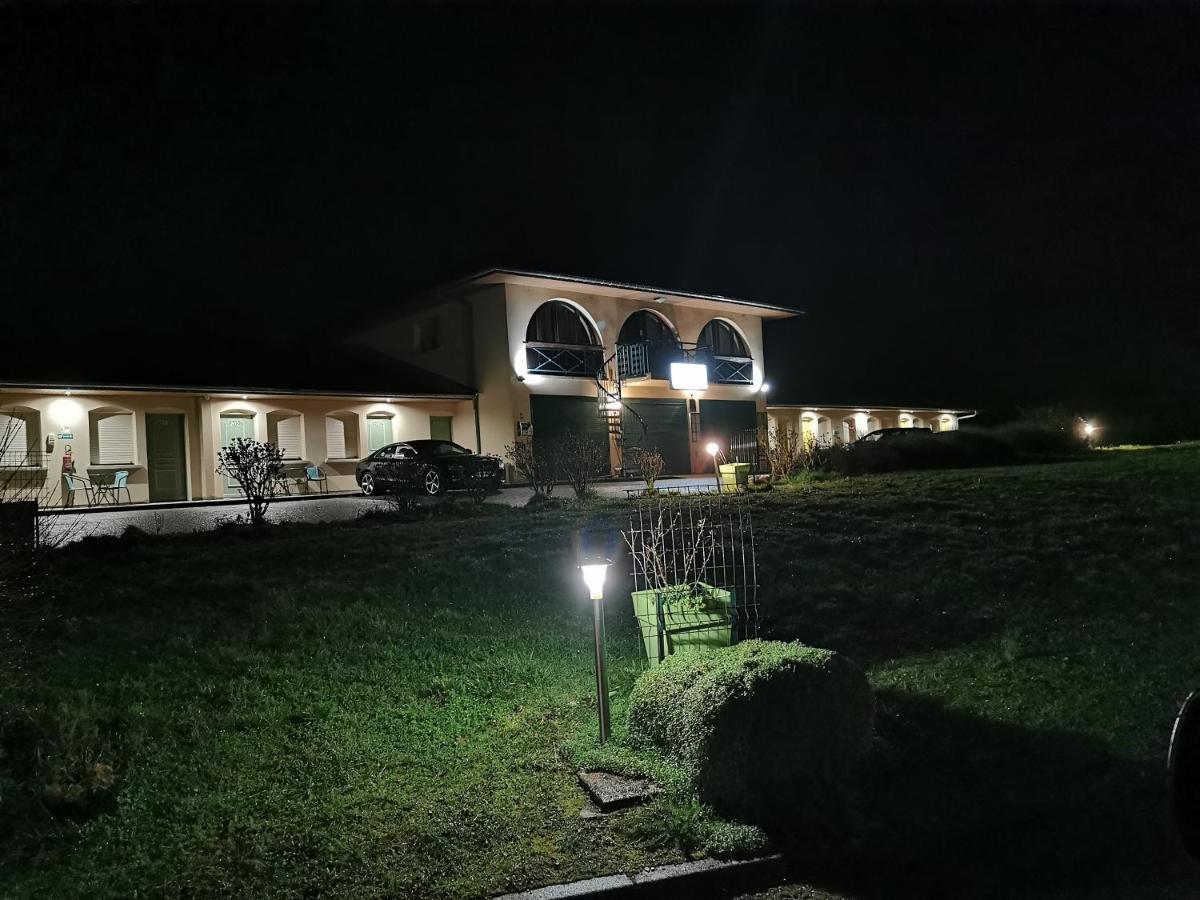 Logis Hotel- Restaurant La Haie Des Vignes Seminaires Et Evenementiel ألا المظهر الخارجي الصورة