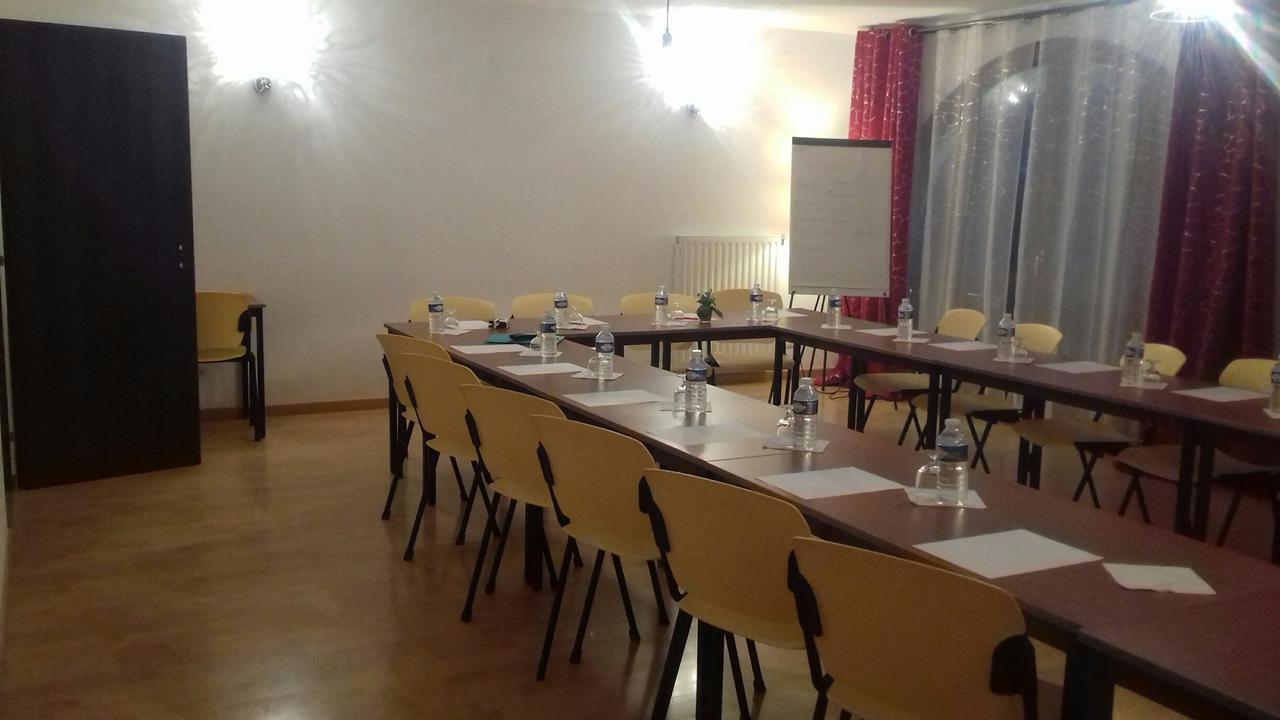 Logis Hotel- Restaurant La Haie Des Vignes Seminaires Et Evenementiel ألا المظهر الخارجي الصورة